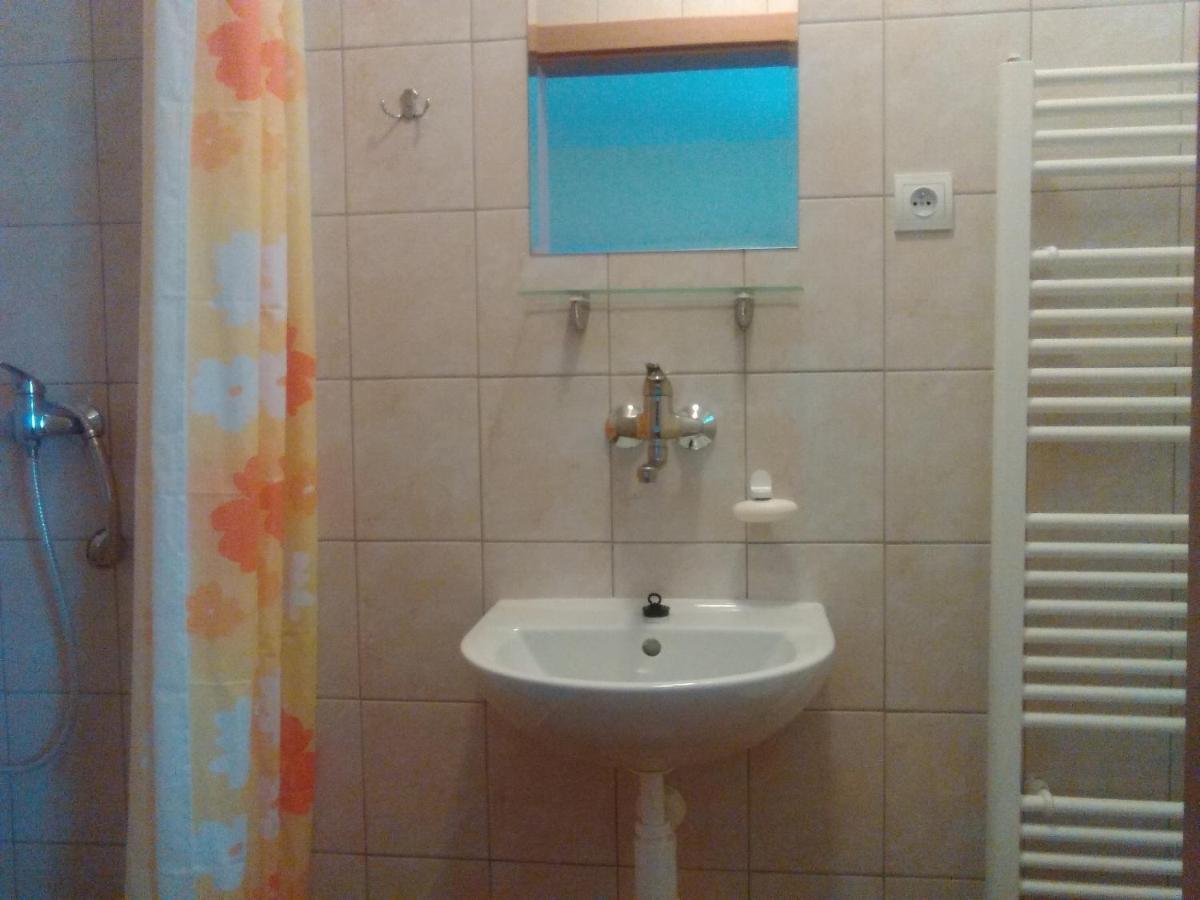 Privat Sulamit Hotell Podhájska Exteriör bild