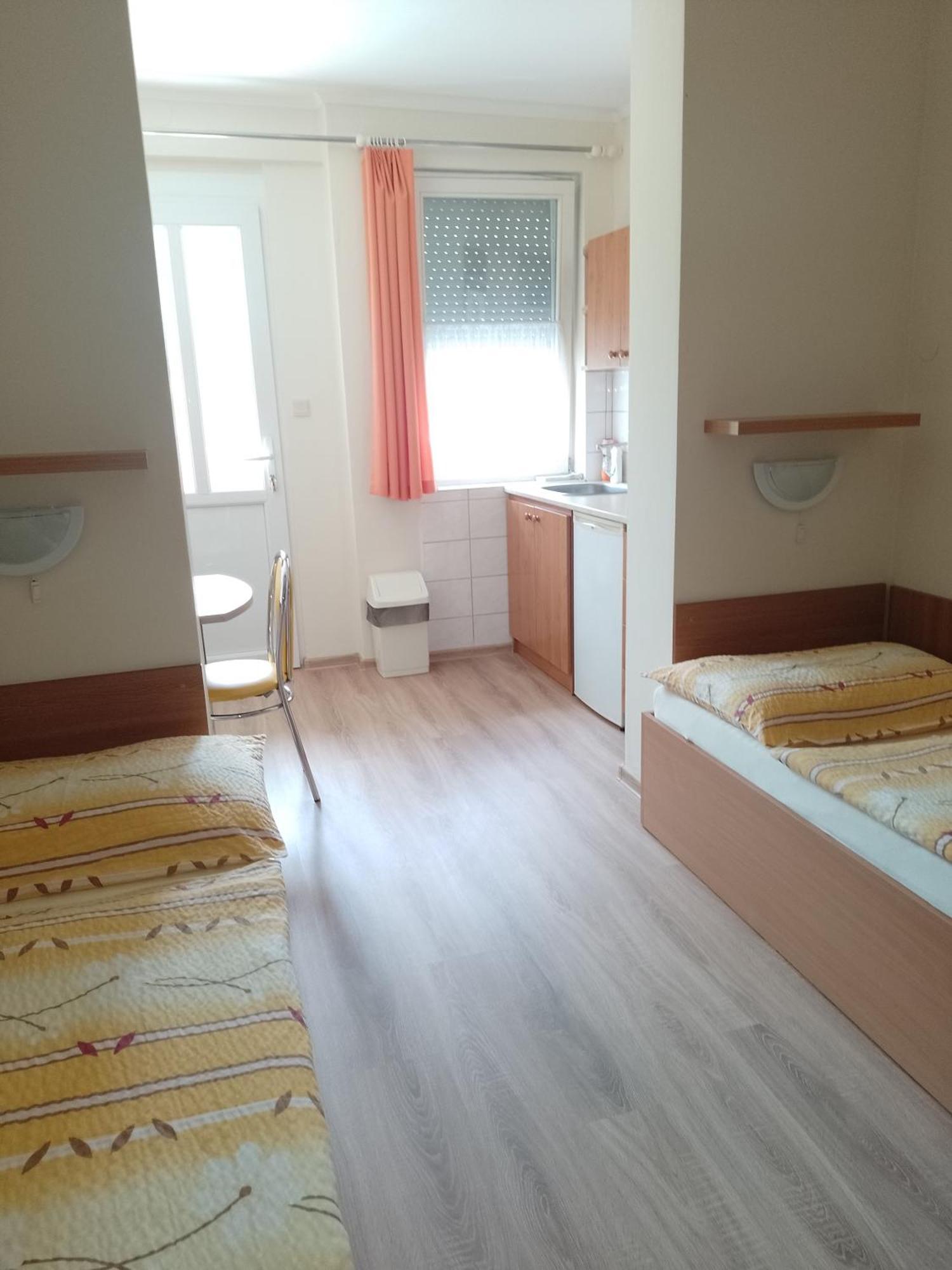 Privat Sulamit Hotell Podhájska Exteriör bild